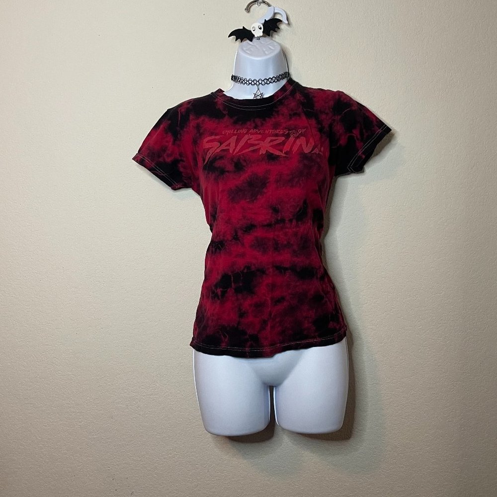 spencers hot topic sabrina the teenage witch red tie dye goth tee